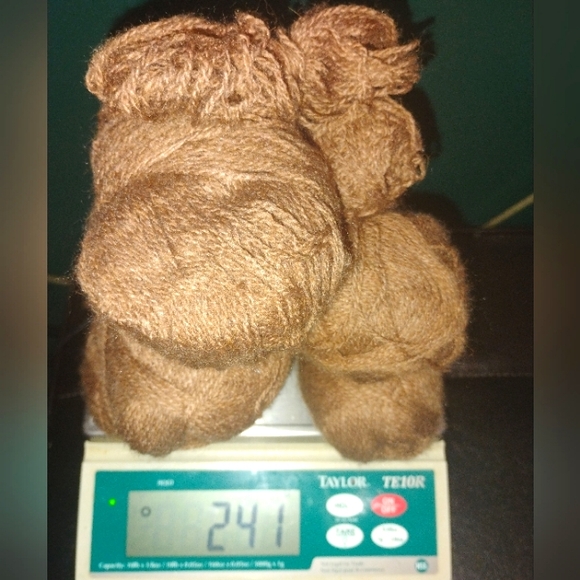 Alpaca Ware Blended Alpaca Yarn- about 5 skeins - Picture 4 of 6